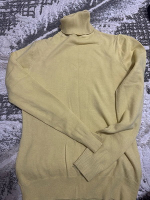 Turtleneck sweater used, sizes S and M