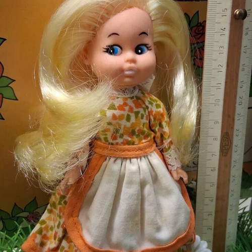 Vintage doll 70's used, excellent condition