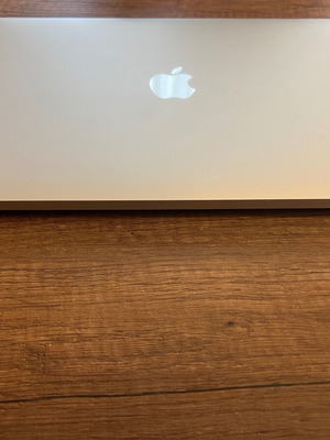 MacBook Pro 13" M1 2020 8GB RAM 256GB SSD Retina σαν καινούργιο