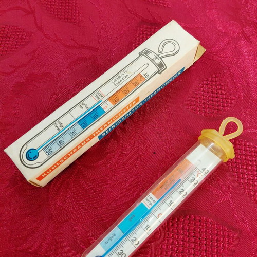 Vintage refrigerator thermometer from the 1960s, like new, in original packaging