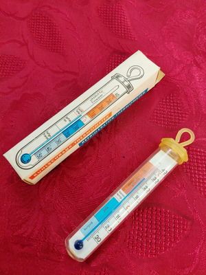 Vintage refrigerator thermometer from the 1960s, like new, in original packaging
