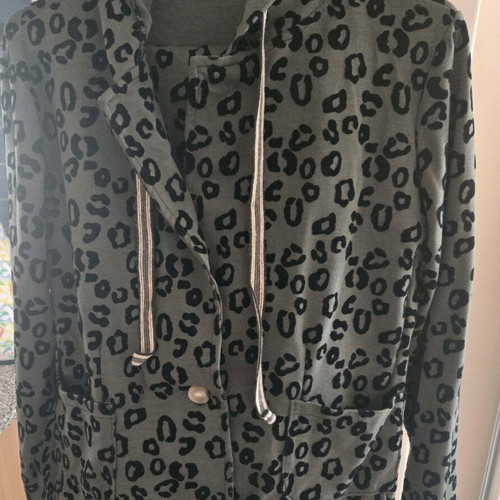 Animal print set like new, jacket with hood and pants