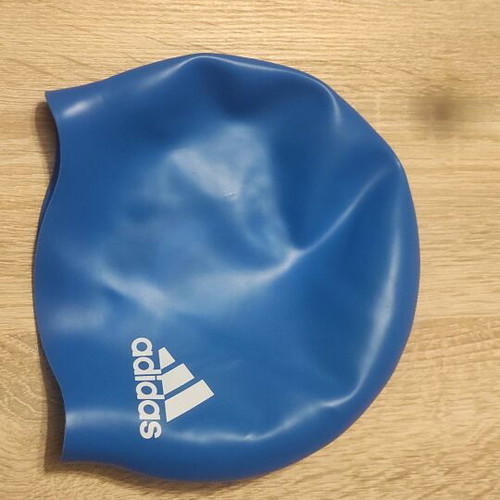 Adidas children's silicone swimming cap like new