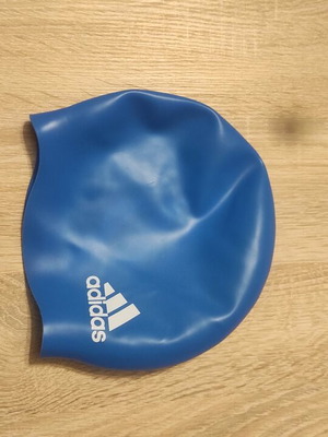 Adidas children's silicone swimming cap like new