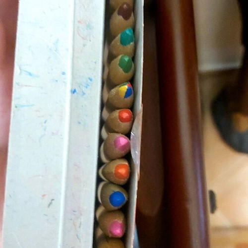 Coloured pencils pack of 13 large like new