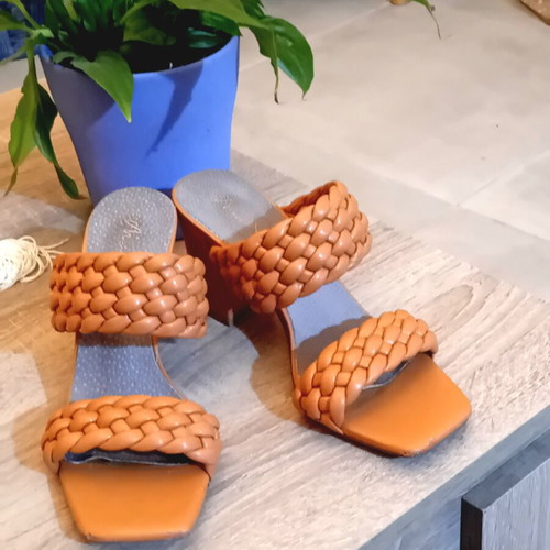 Envie Shoes knitted mules like new, size 36, brown