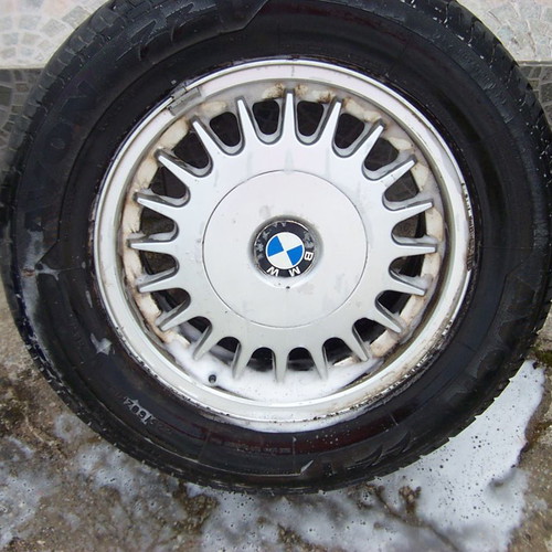 BMW 15 wheels 4 used with 225-60-15 tires for series 5-6-7