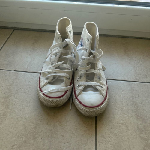 Converse All Star kids white athletic shoes like new, size 32