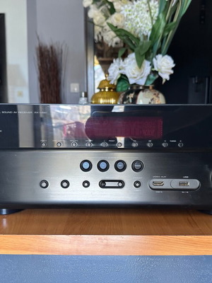 Yamaha RX-V681 7.2 Channel AV Receiver with 4K, Dolby Atmos, MusicCast
