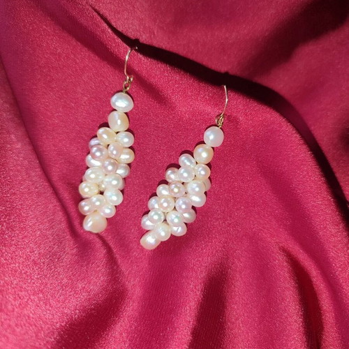 Dangling earrings with natural pearls used, 14k gold hooks