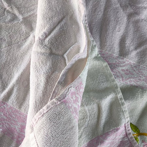 Summer quilt used, dimensions 171x194cm