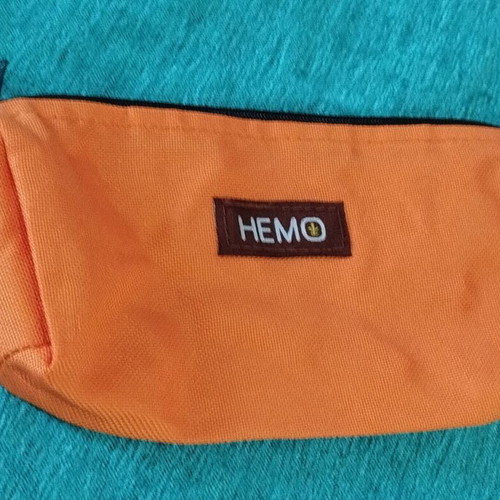 HEMO orange pencil case like new