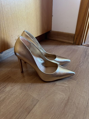 Aldo heels size 37 gold like new