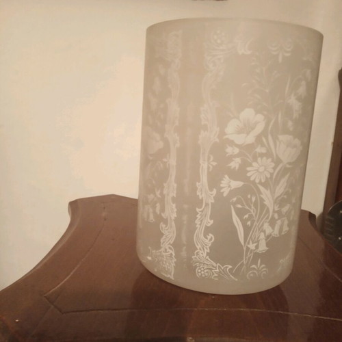 White lamp shades used with flowers, pack of 5