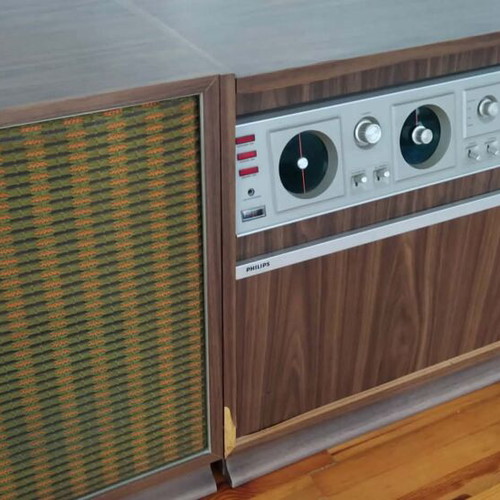 Pick-up furniture used with two speakers
