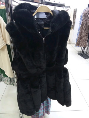 Women's black sleeveless fur HD-051 new with pockets