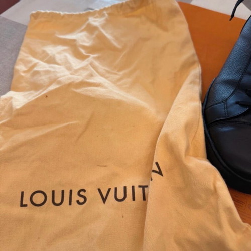 Louis Vuitton men's boots size 41.5 like new, black