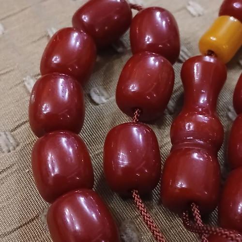 Mastic komboloi worry beads, bakelite, 18 beads