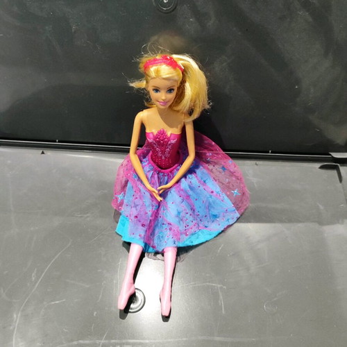 Barbie ballerina doll like new