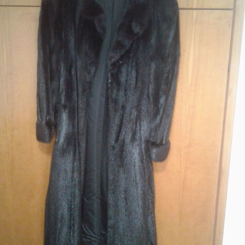 Fur like new, black