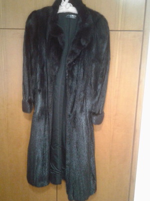 Γούνα ελάχιστα χρησιμοποιημένη, μαύρη