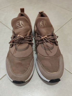 S.Oliver women's sneakers like new with soft foam, size 40, beige