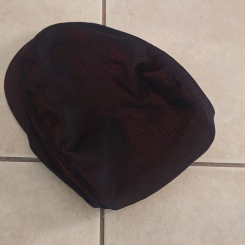 Jordan flat cap used, black red