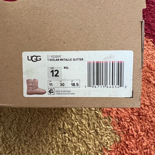 Ugg Australia girls boots new size 30