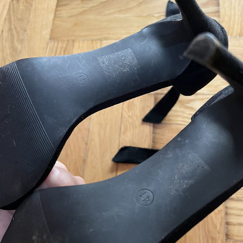 WS velvet sandals size 41, like new, black