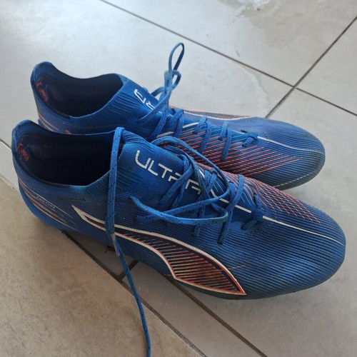 Puma football shoes size 46, blue