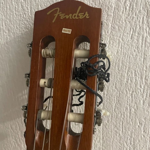 Fender CG-4 Classical Guitar like new with case