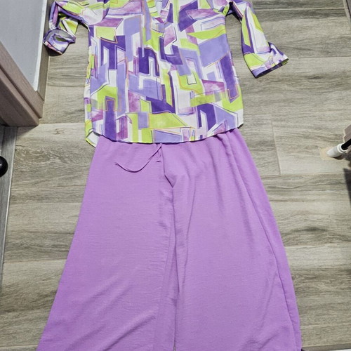 Women's set with shirts and pants like new
