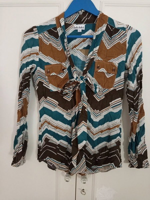 Women's shirt like new, multicolored, size XS