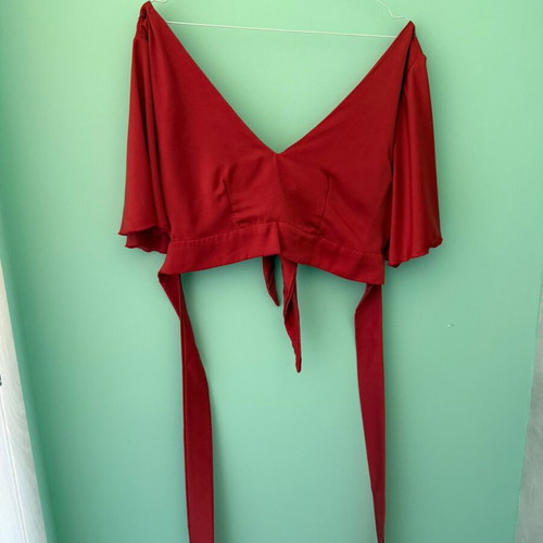 CostuTerras satin red wrap crop top like new, size S