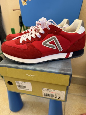 Pepe Jeans sneakers, red, size 42