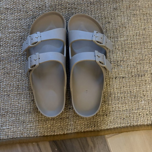 Sun&Fun Anatomical Waterproof Sandals size 38 like new, beige