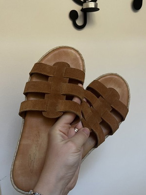 Sante brown platform sandals like new