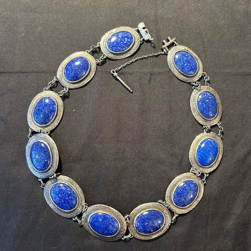 Vintage 960 silver necklace like new with blue stones