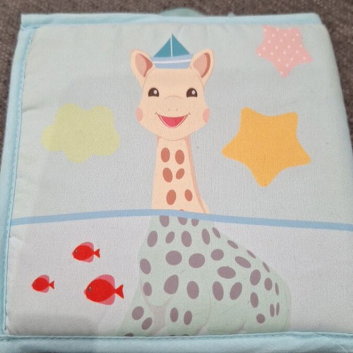Foldable book Sophie the Giraffe used