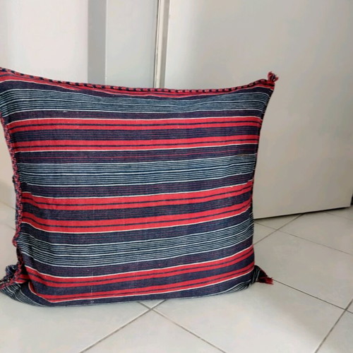 Cotton woven pillow like new, 62x57 cm