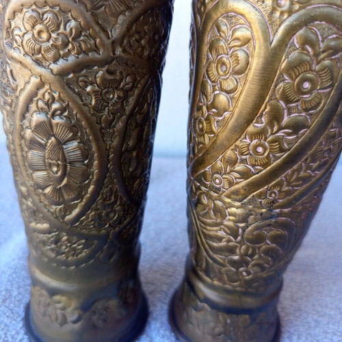 Set of 2 brass vases with handmade engraved decoration, 25 cm