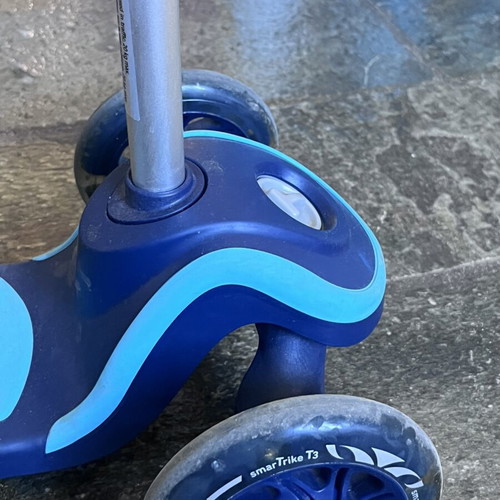 Scooter with bag for child up to 5 years, used