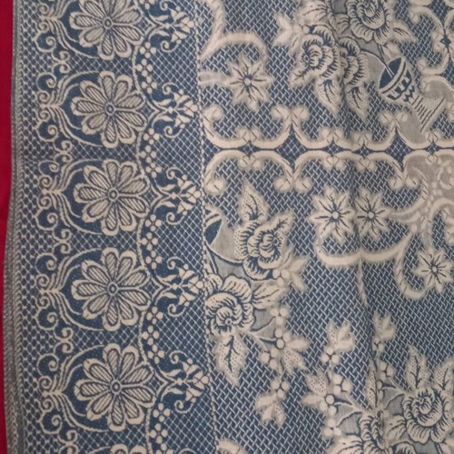 Woven blanket large new 1.80x2.20 with beautiful design and color