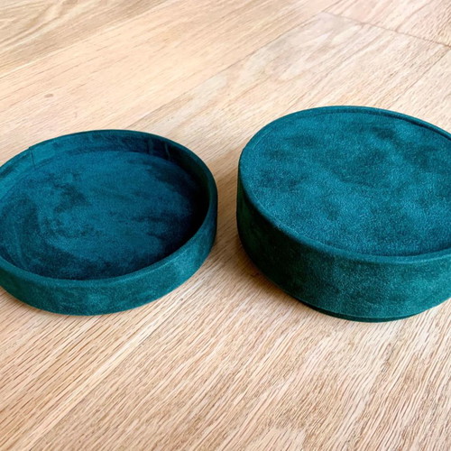 Velvet box with hammered silver, like new, green