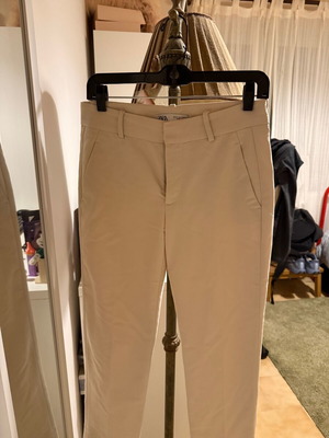 Zara beige chino pants like new, size 34-36