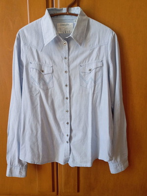 Wrangler women's shirt like new, 100% cotton, blue, size S