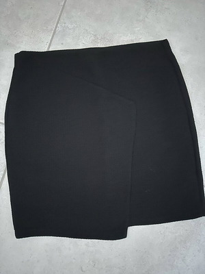Bershka skirts like new, pack of 2, blue and black