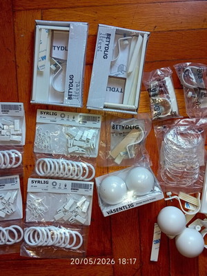 Curtain support accessories set like new