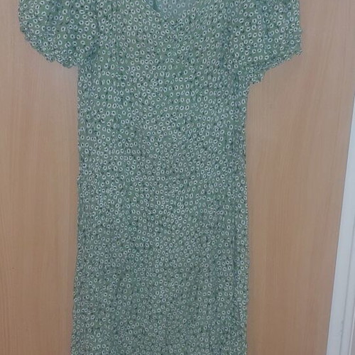 H&M dress green size XL like new