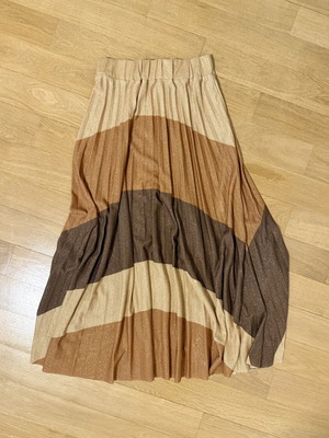 Midi metallic skirt with elastic waist, size M